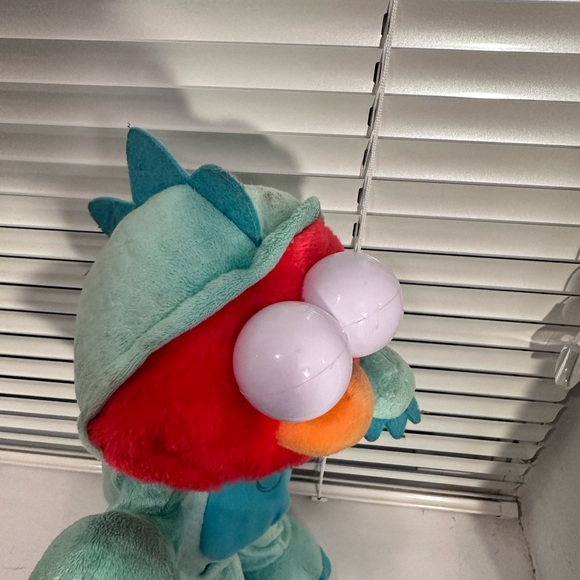 Sesame Street Dino Stomp Elmo 13-Inch Plush Stuffed Animal Sings and Dances - Picture 8 of 10